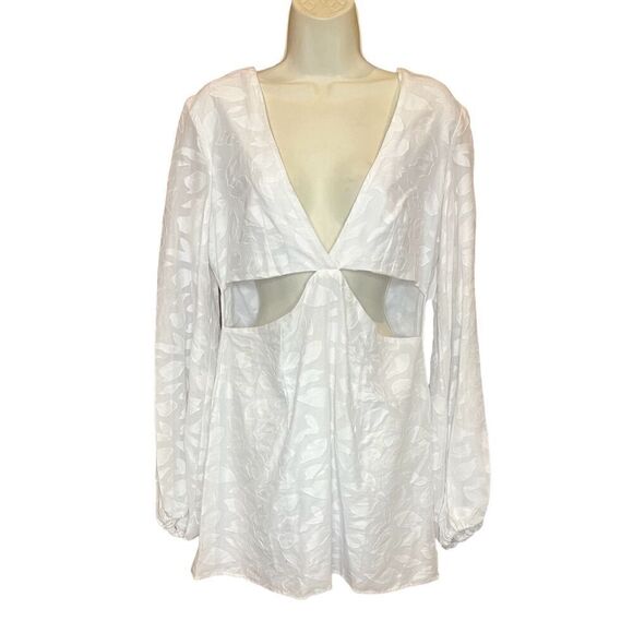 RumertheLabel Giselle Cut Out Dress in White NWT Size Large - Picture 4 of 8